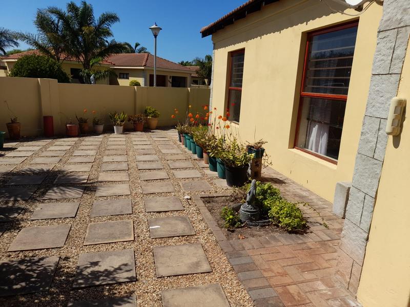 To Let 3 Bedroom Property for Rent in Sandbaai Western Cape